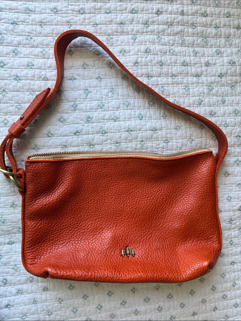 Portland Leather Small Slouchy Shoulder Bag in Koi- SOLD OUT - Picture 8 of 10